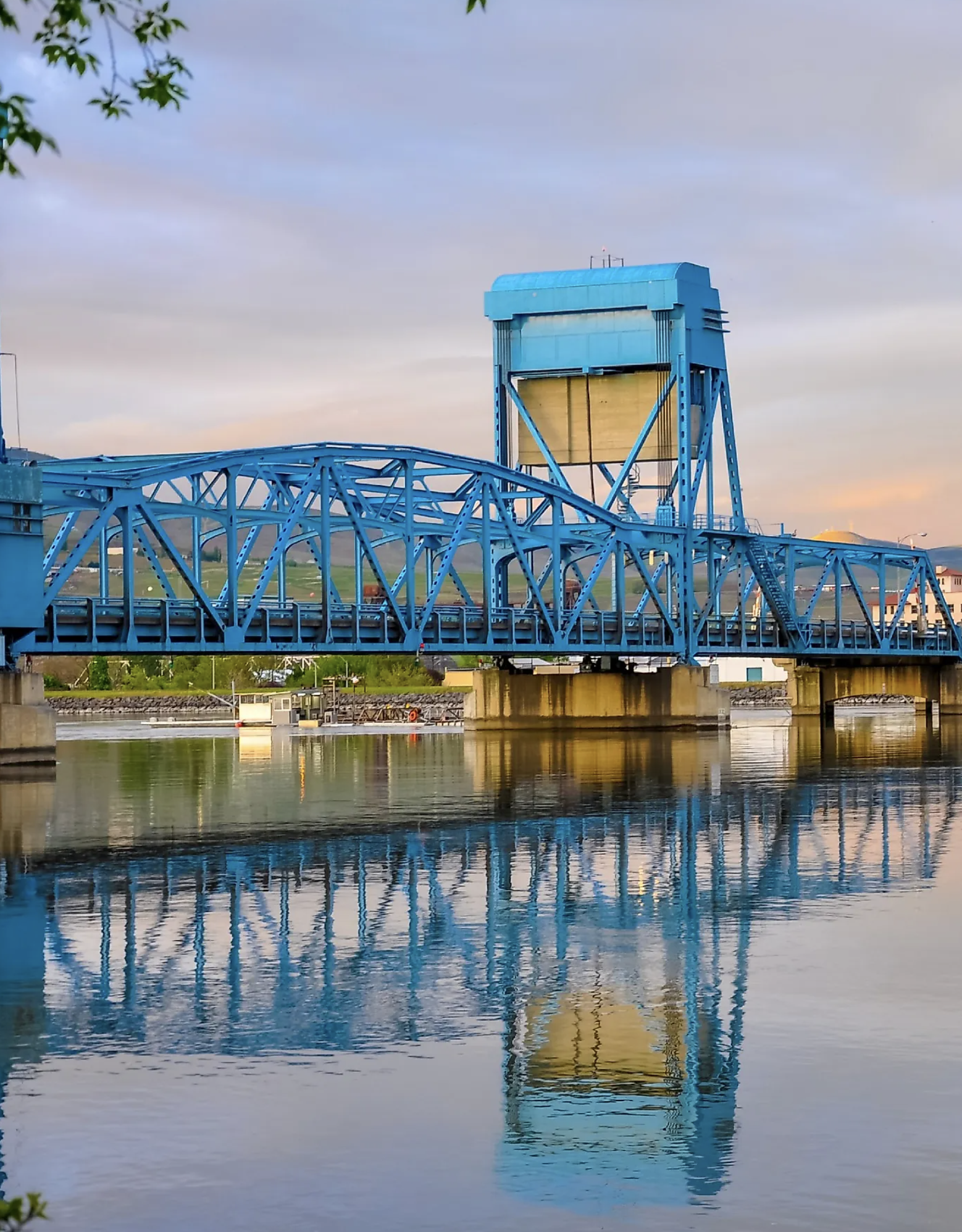 blue bridge connecting lewiston and clarkston at the confluence